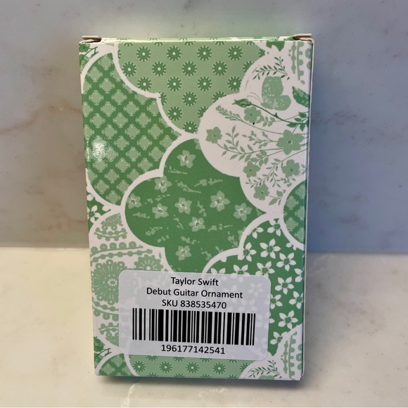 NIB NWT Official 2023 Taylor Swift Self Titled TEARDROPS Guitar Ornament (Debut) - Picture 3 of 4